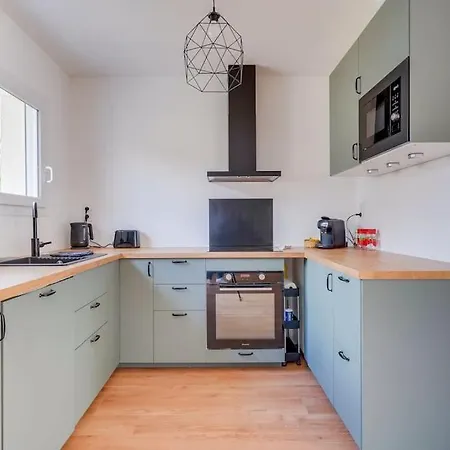 Maison Neuve A Proximite Immediate De St Emilion *