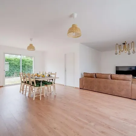 別荘 Maison Neuve A Proximite Immediate De St Emilion Néac