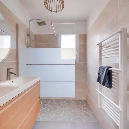 Maison Neuve A Proximite Immediate De St Emilion * Néac