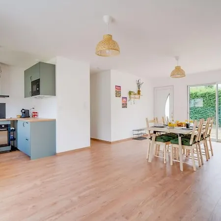 Maison Neuve A Proximite Immediate De St Emilion Vakantiehuis Néac