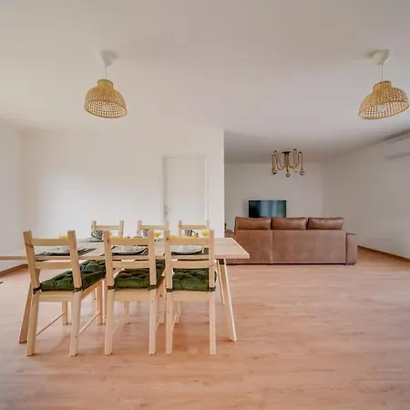 Maison Neuve A Proximite Immediate De St Emilion *