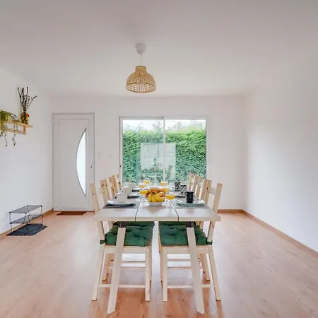 La Casa 펜션 Néac