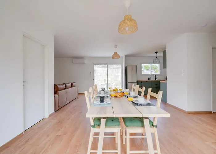 Maison Neuve A Proximite Immediate De St Emilion *